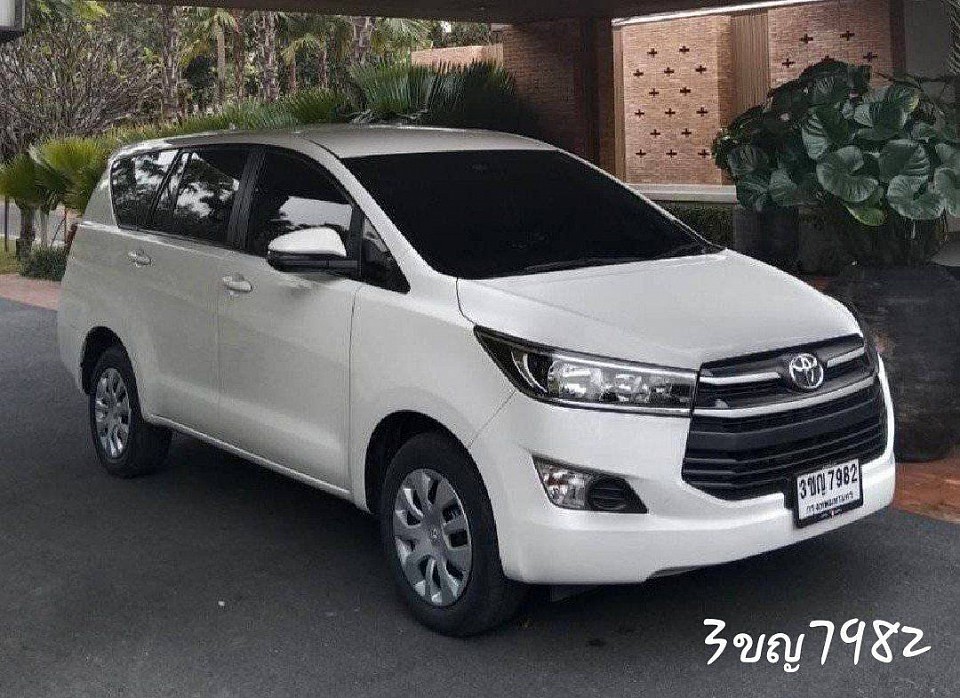 all new innova 7 ที่นั่ง